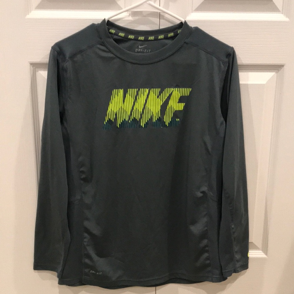 Nike Dri-Fit lightweight long sleeve shirt